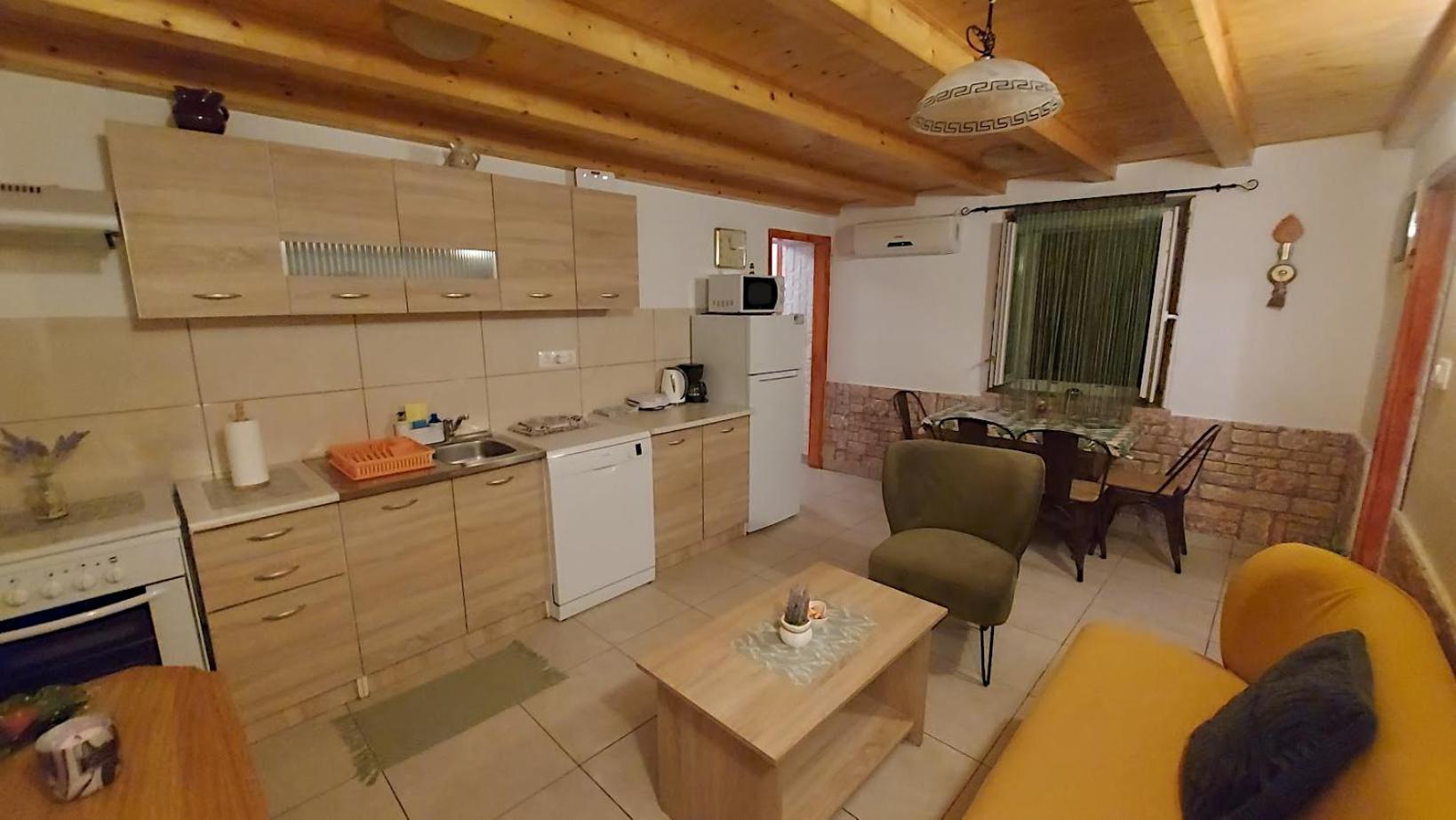 Holiday House Letizia Premantura Exterior photo